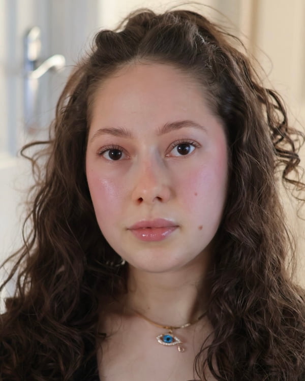 Dounia, healthy dessert recipe creator and founder of Yourwellnessgirly